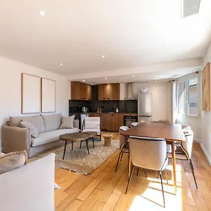 https://appartement-place-des-lices.fr-provencehotel.com